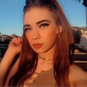 Meet your Posher, Vanessa